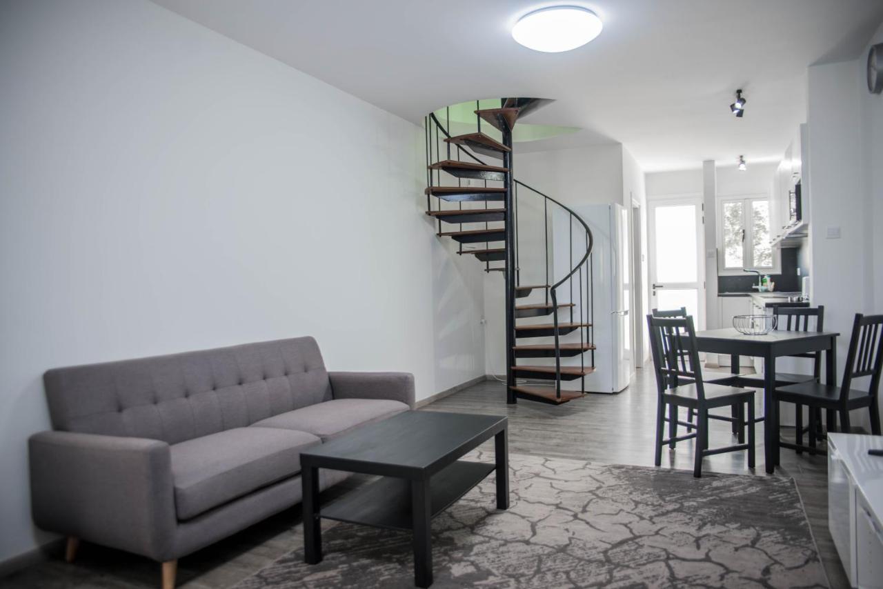 Amazing Maisonette Next To Harbour Of Cy Apartment