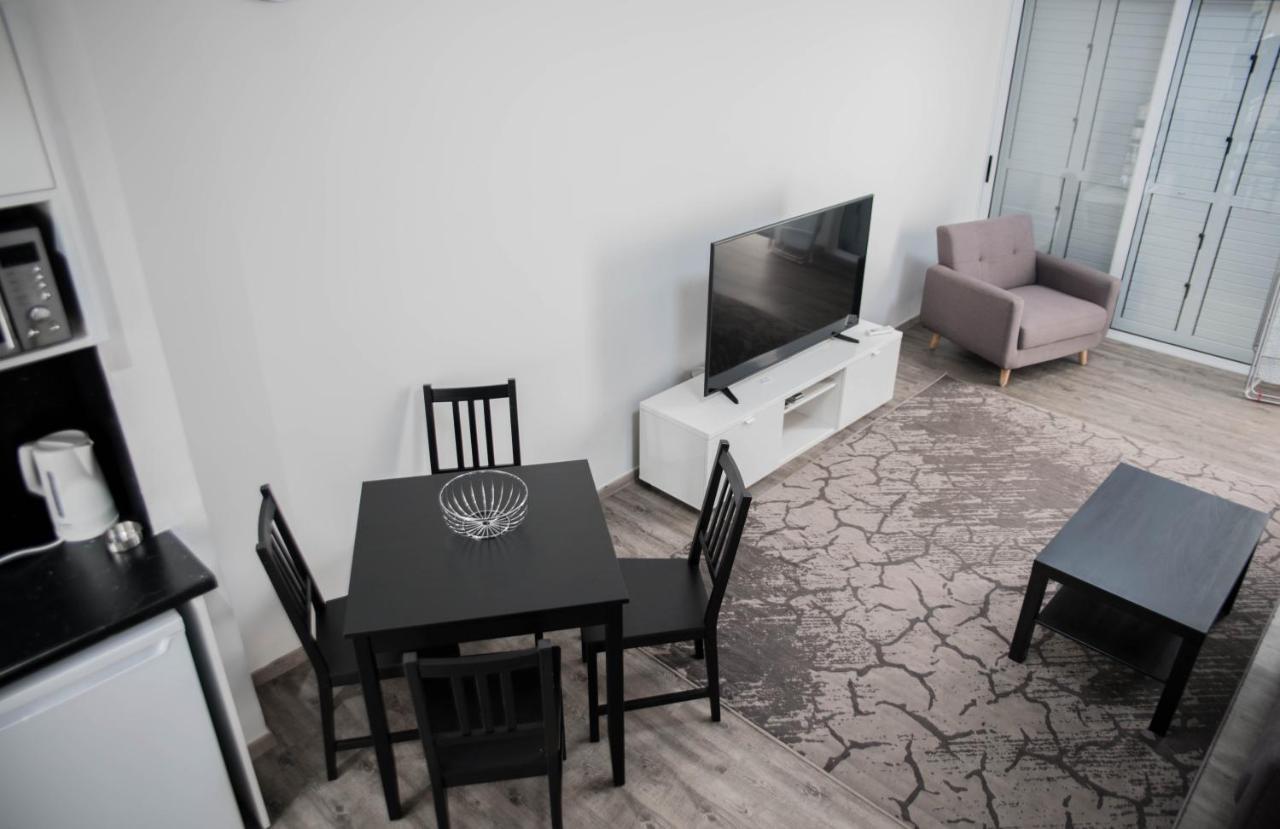 Amazing Maisonette Next To Harbour Of Cy Apartment